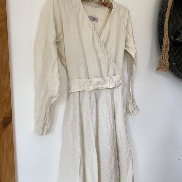 Visible Art Linen Wrap Maxi Dress - Picture 4 of 12